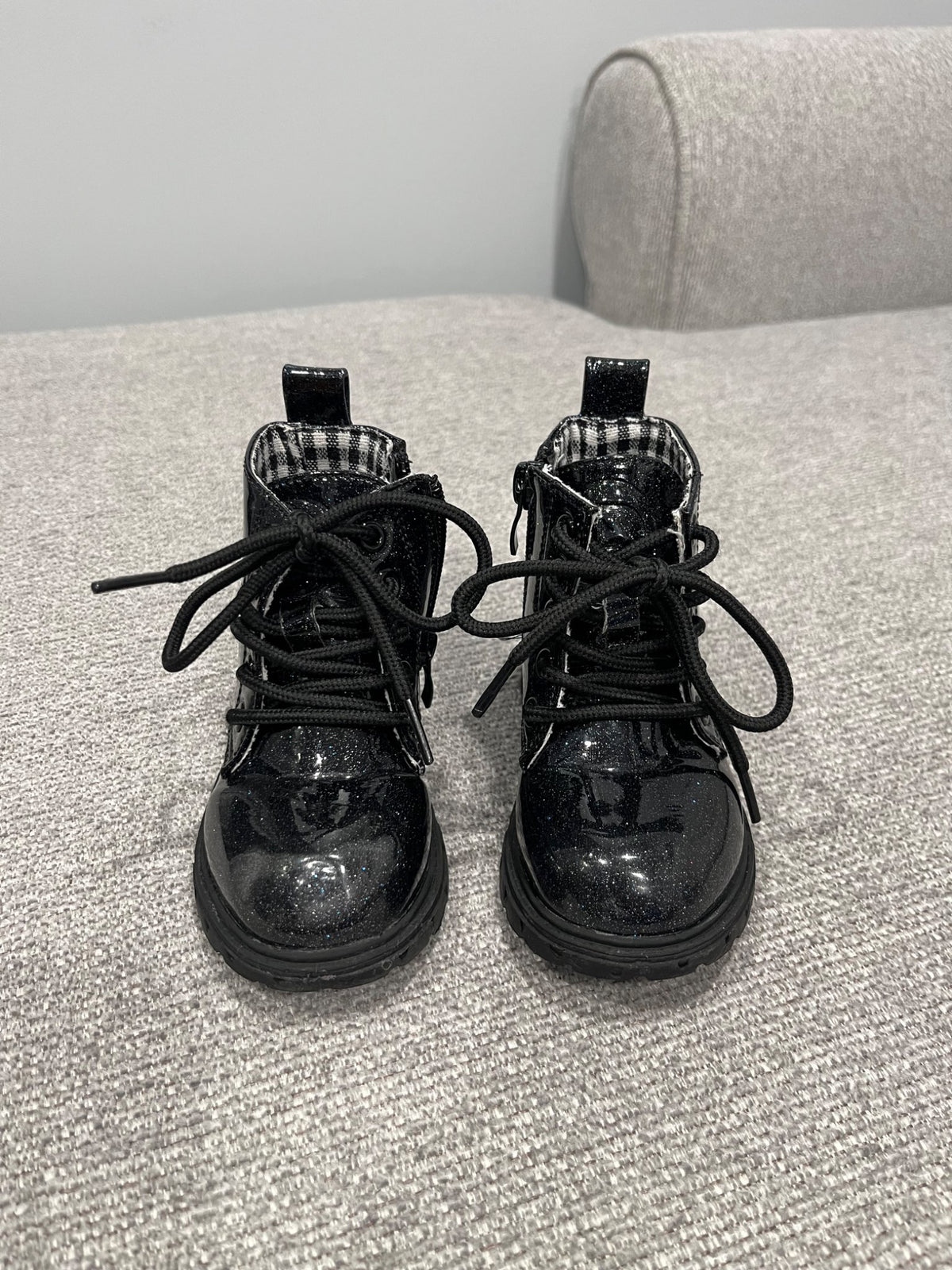 Size 7 Toddler Sparkle Boots, Shoes 7 (Walkers:12-24 mth)