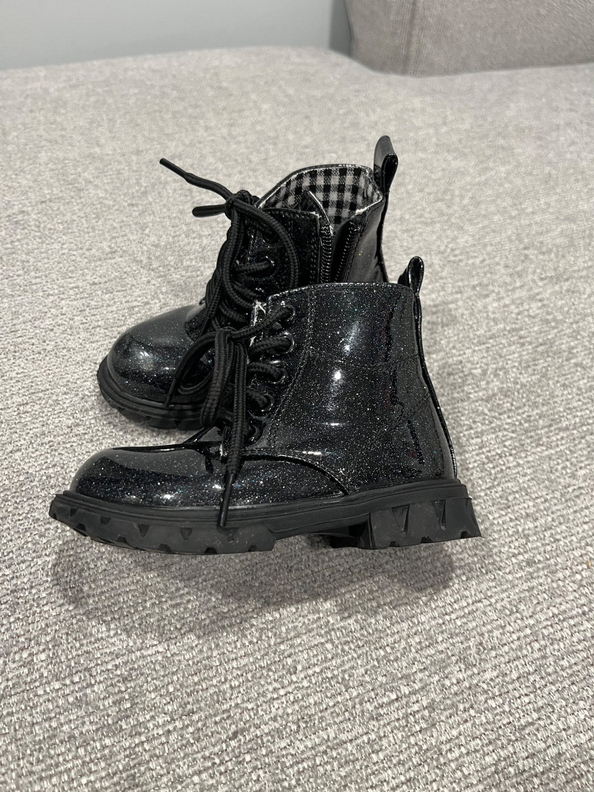 Size 7 Toddler Sparkle Boots, Shoes 7 (Walkers:12-24 mth)