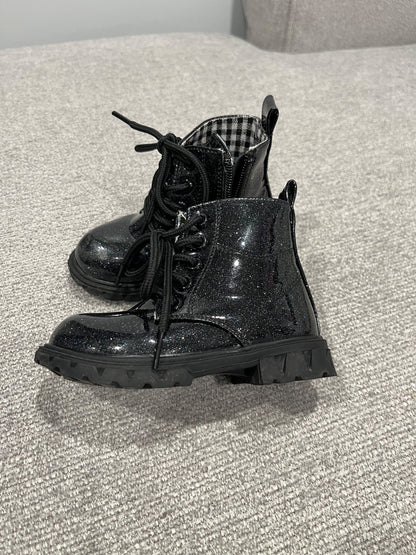 Size 7 Toddler Sparkle Boots, Shoes 7 (Walkers:12-24 mth)