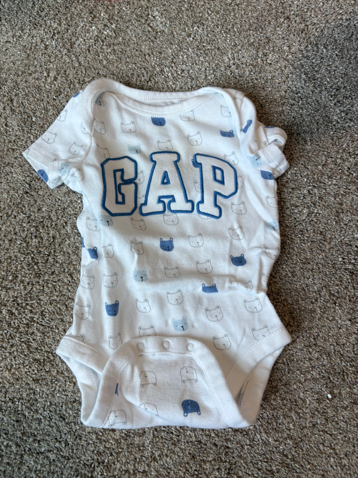 GAP onesie , Kids 3 Month (0-3M)