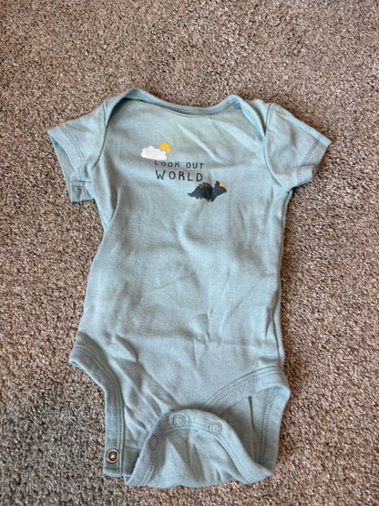Blue short sleeve bodysuit and hoodie, Kids 6 Month (3-6M)