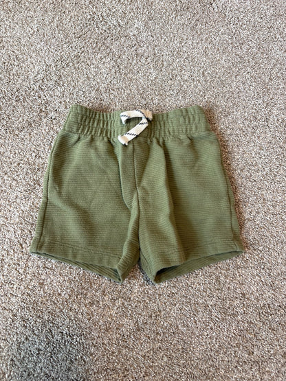 Mixed bodysuits, shirts and shorts , Kids 9 Month (6-9M)
