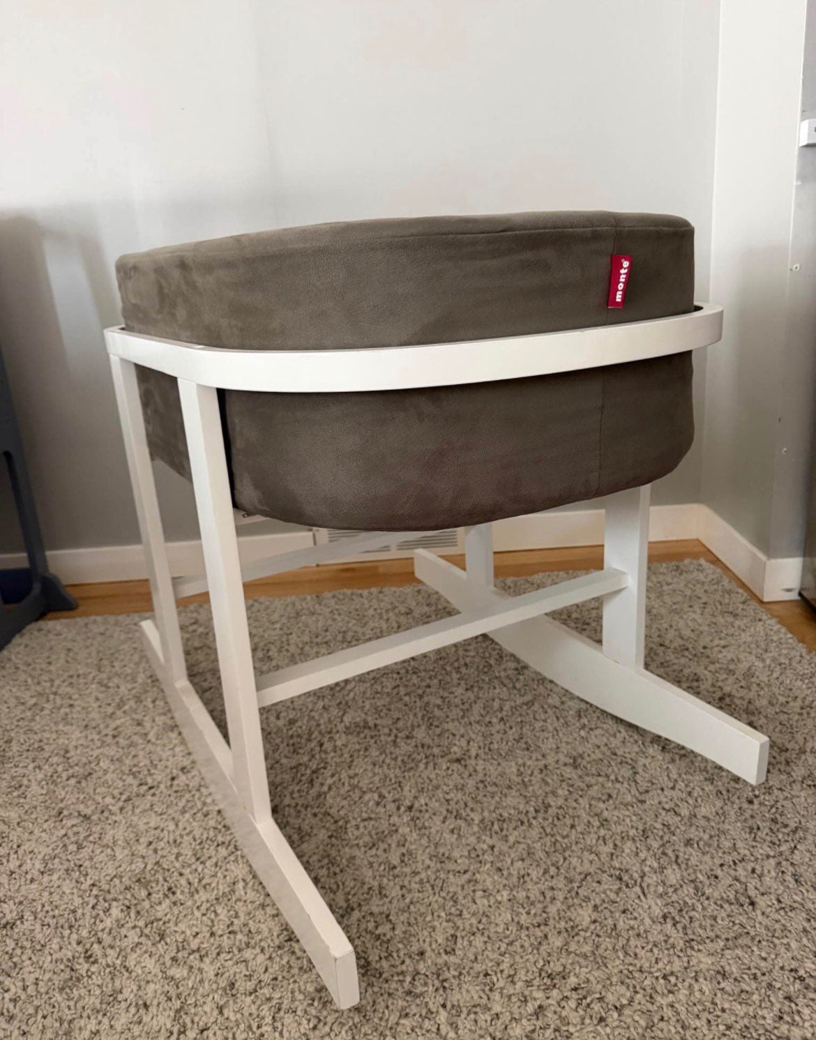 Monte Rockwell Rocking Bassinet