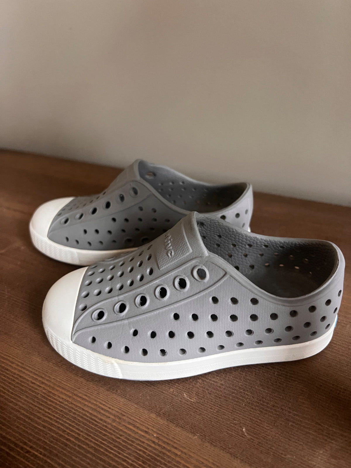 Native Jefferson Kids Shoes C7, Shoes 7 (Walkers:12-24 mth)