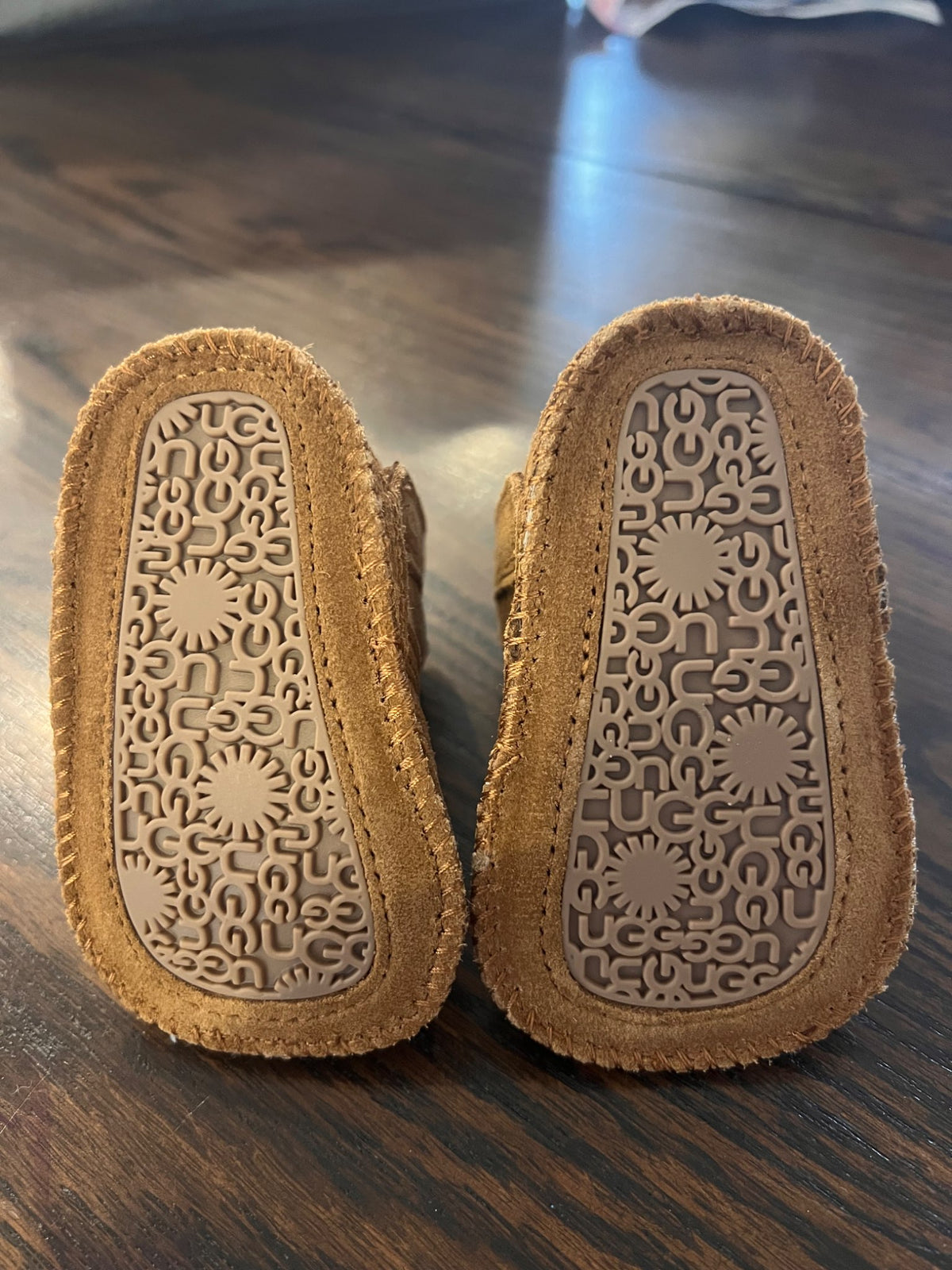 UGG Infant Neumel Suede Boots NWT size 1, Shoes 1 (Baby: 0-12 mth)