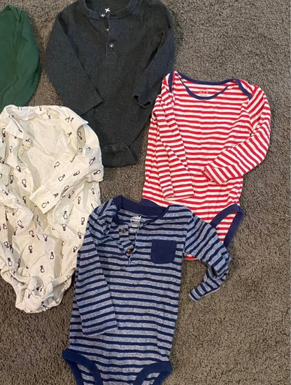 Set of 8 boys diaper shirts onesie , Kids 18 Month (12-18M)