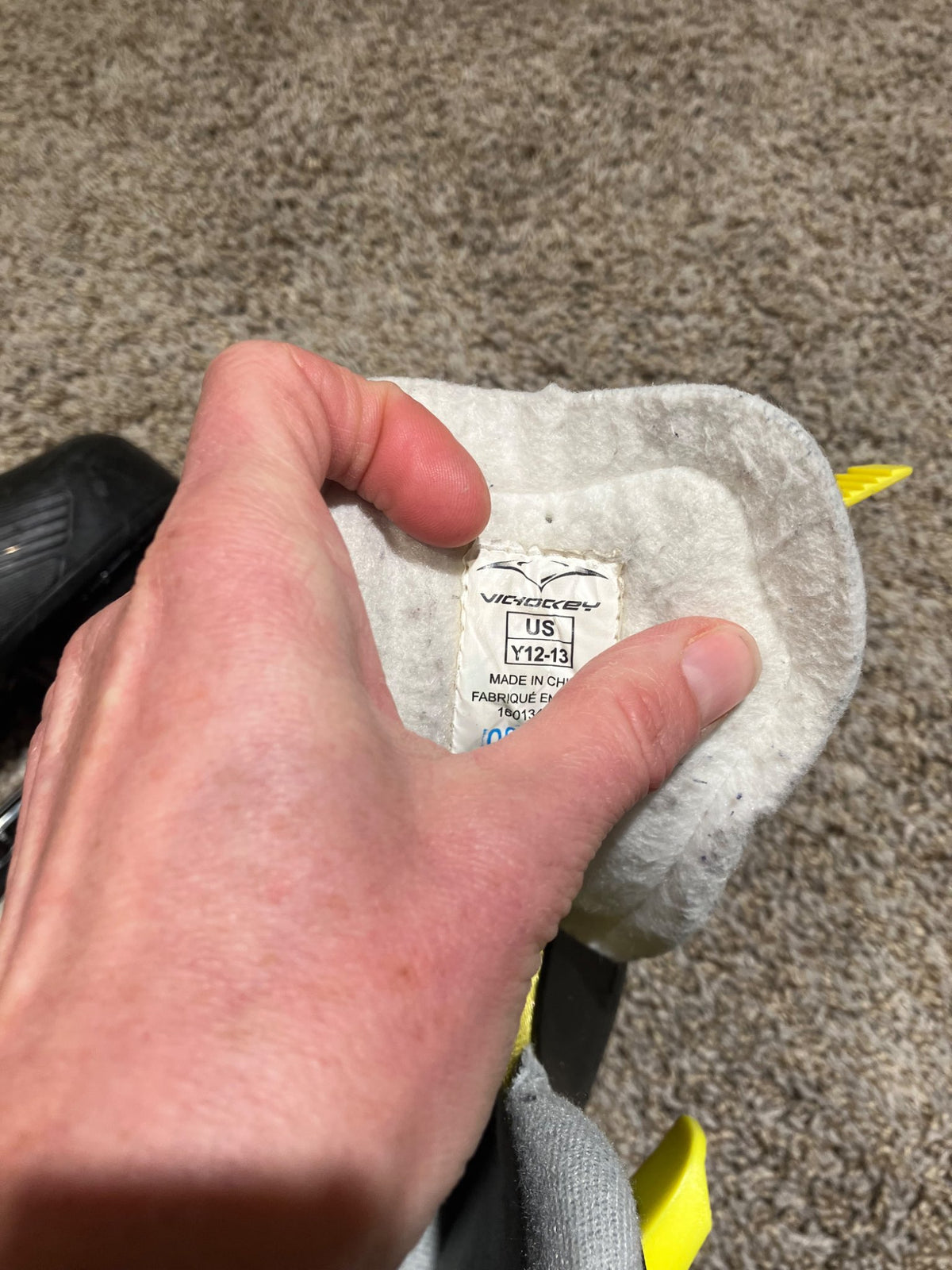 Skates , Shoes 12.5 (Kids:4-8yr)