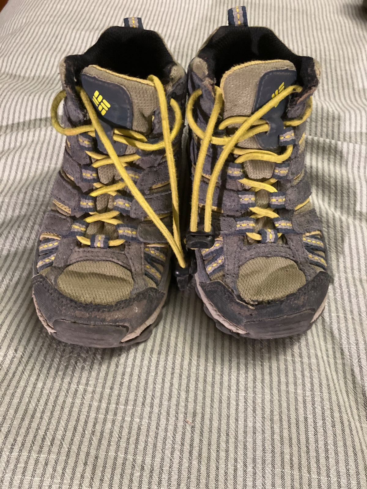 Columbia kid hiking boots , Shoes 9 (Toddler:2-4yr)
