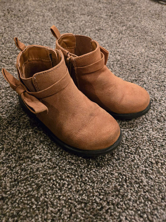 Baby Gap Size 9 Brown "Suede" Booties, Shoes 9 (Toddler:2-4yr)