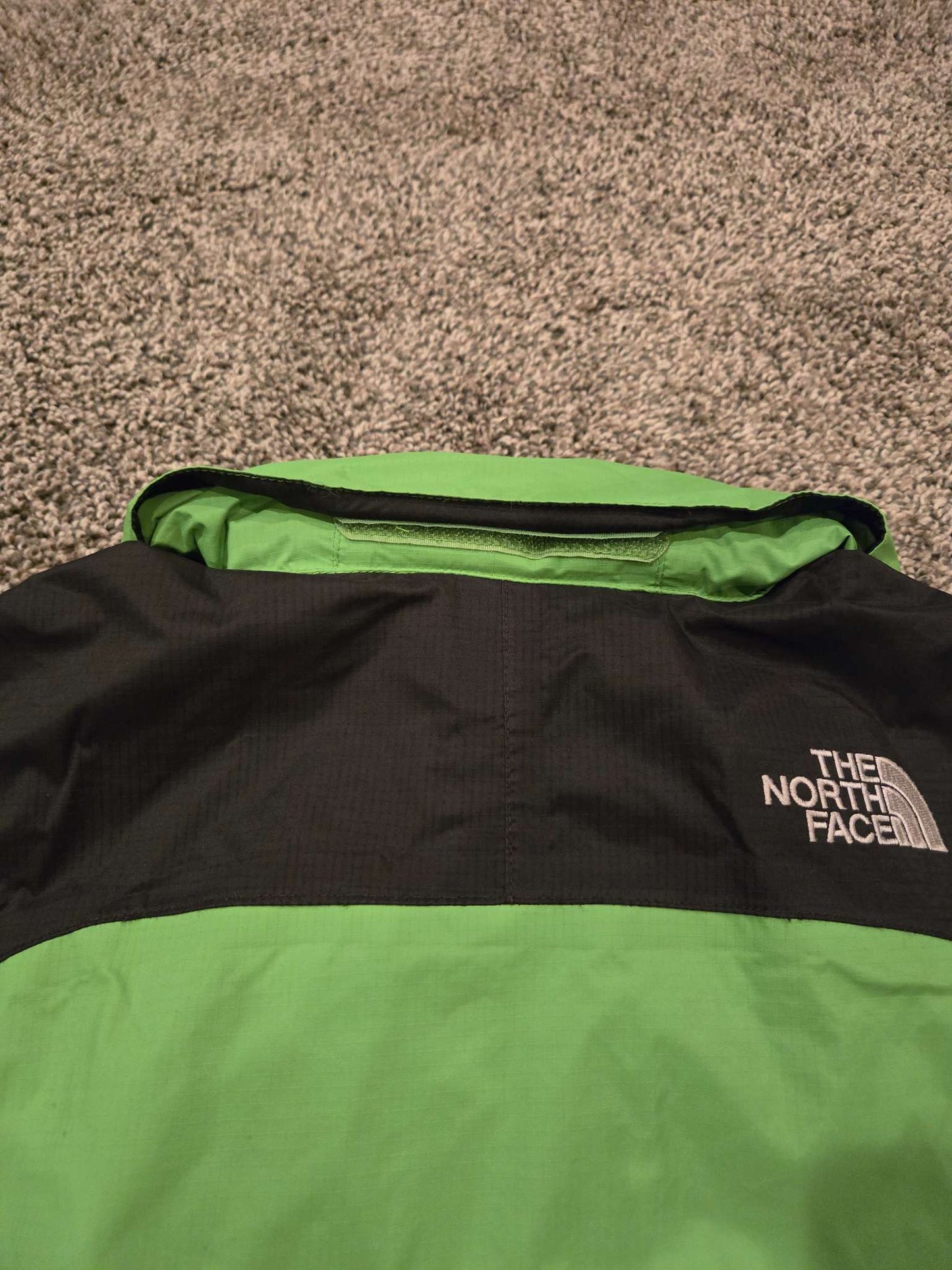 North Face XS Green Shell Jacket, Kids 6/6X (extra small)