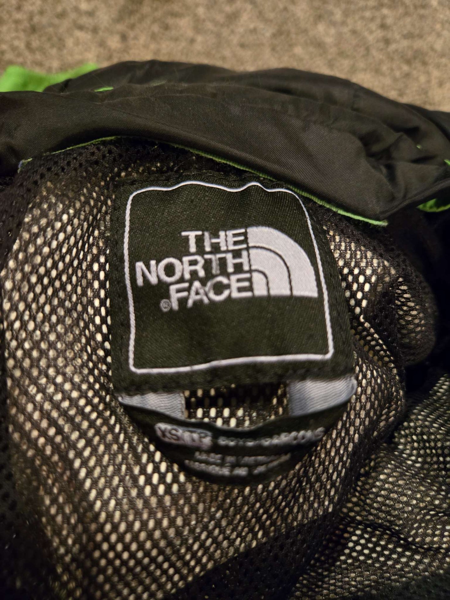 North Face XS Green Shell Jacket, Kids 6/6X (extra small)