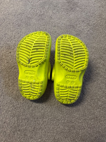 Crocs size 6c, Shoes 6 (Walkers:12-24 mth)