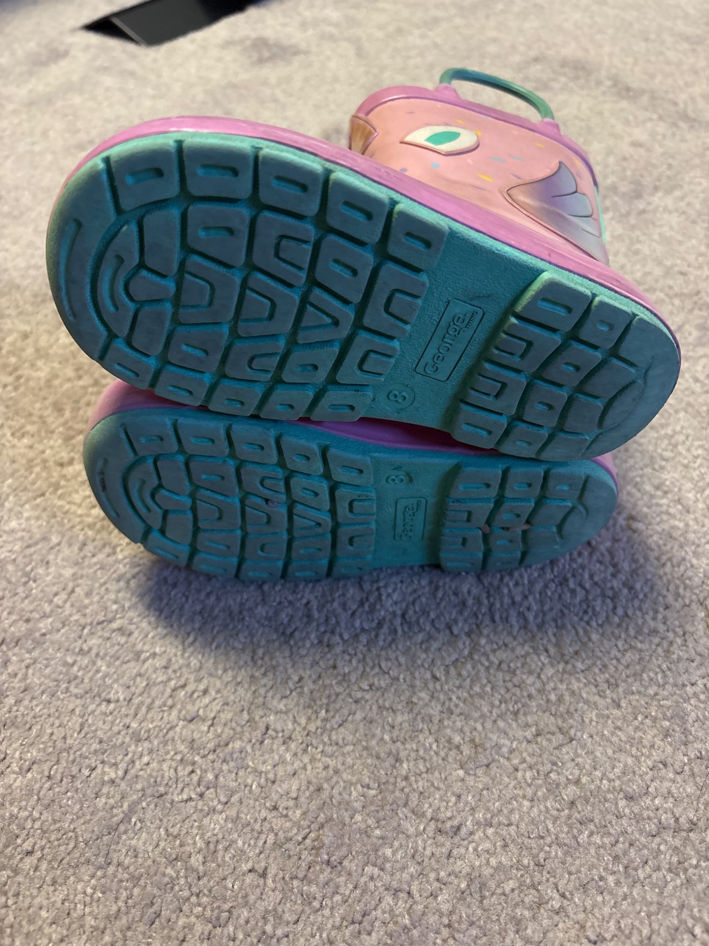 Girls rain boots size 8, Shoes 8 (Toddler:2-4yr)