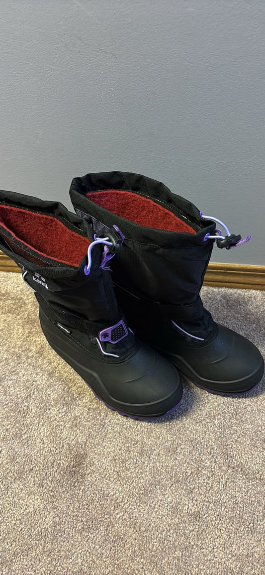 Kamik snow boots size 5 youth , Shoes 3 (Kids:4-8yr)