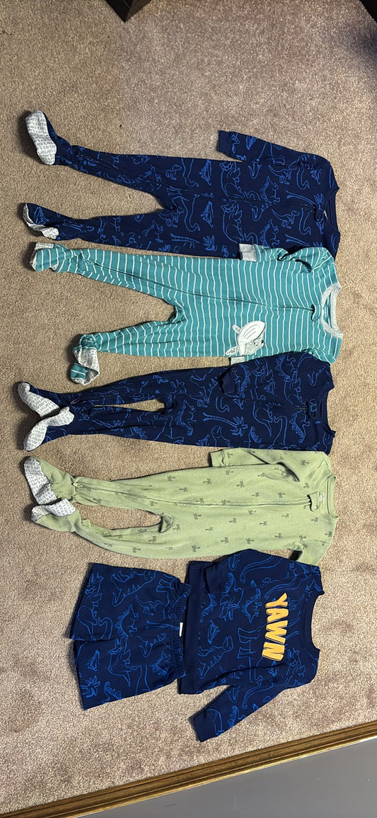 Boys pyjamas size 2t, Kids 2T