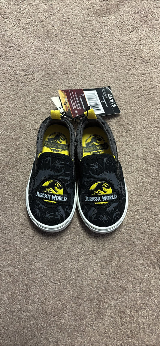 Toddler boy shoes size 6, Shoes 6 (Walkers:12-24 mth)