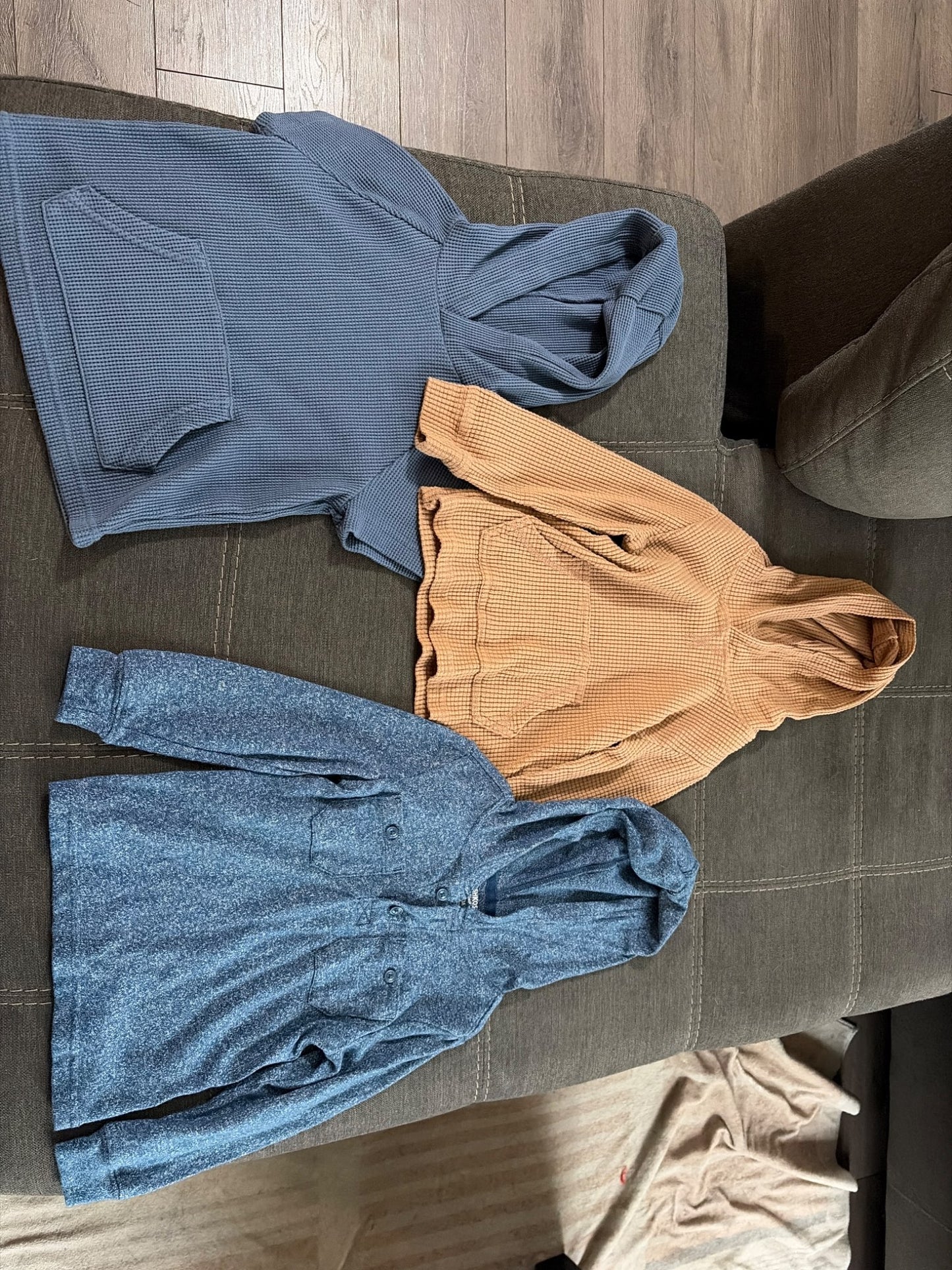 Oshkosh 3t brand new hooded shirts , Kids 3T