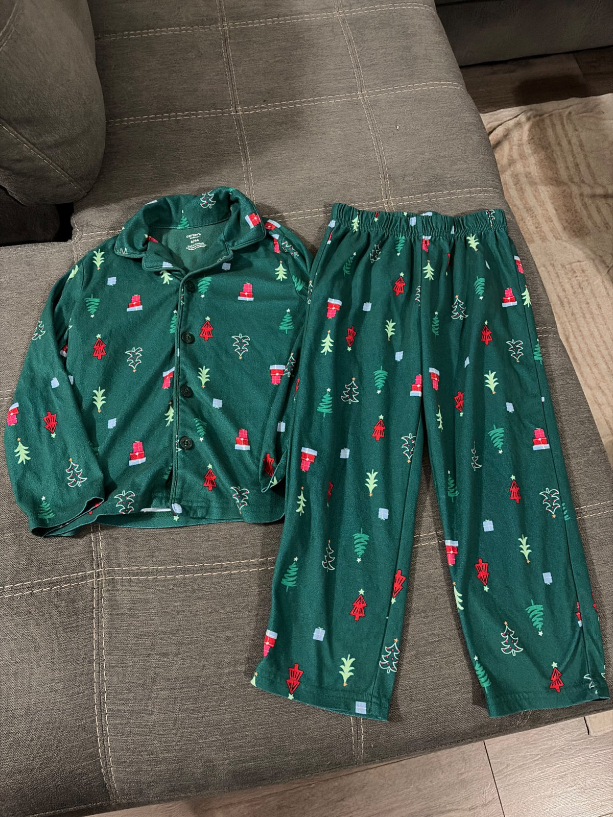 Carters Christmas pjs size 6 , Kids 6/6X