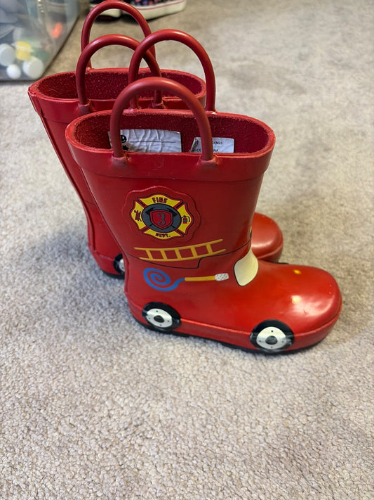 Boys rain boots size 8 , Shoes 8 (Toddler:2-4yr)