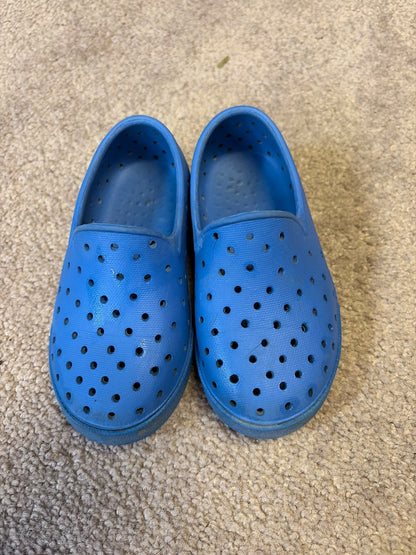Boys Ripzone summer shoes size 8, Shoes 8 (Toddler:2-4yr)