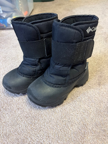 Columbia winter boots size 9, Shoes 9 (Toddler:2-4yr)