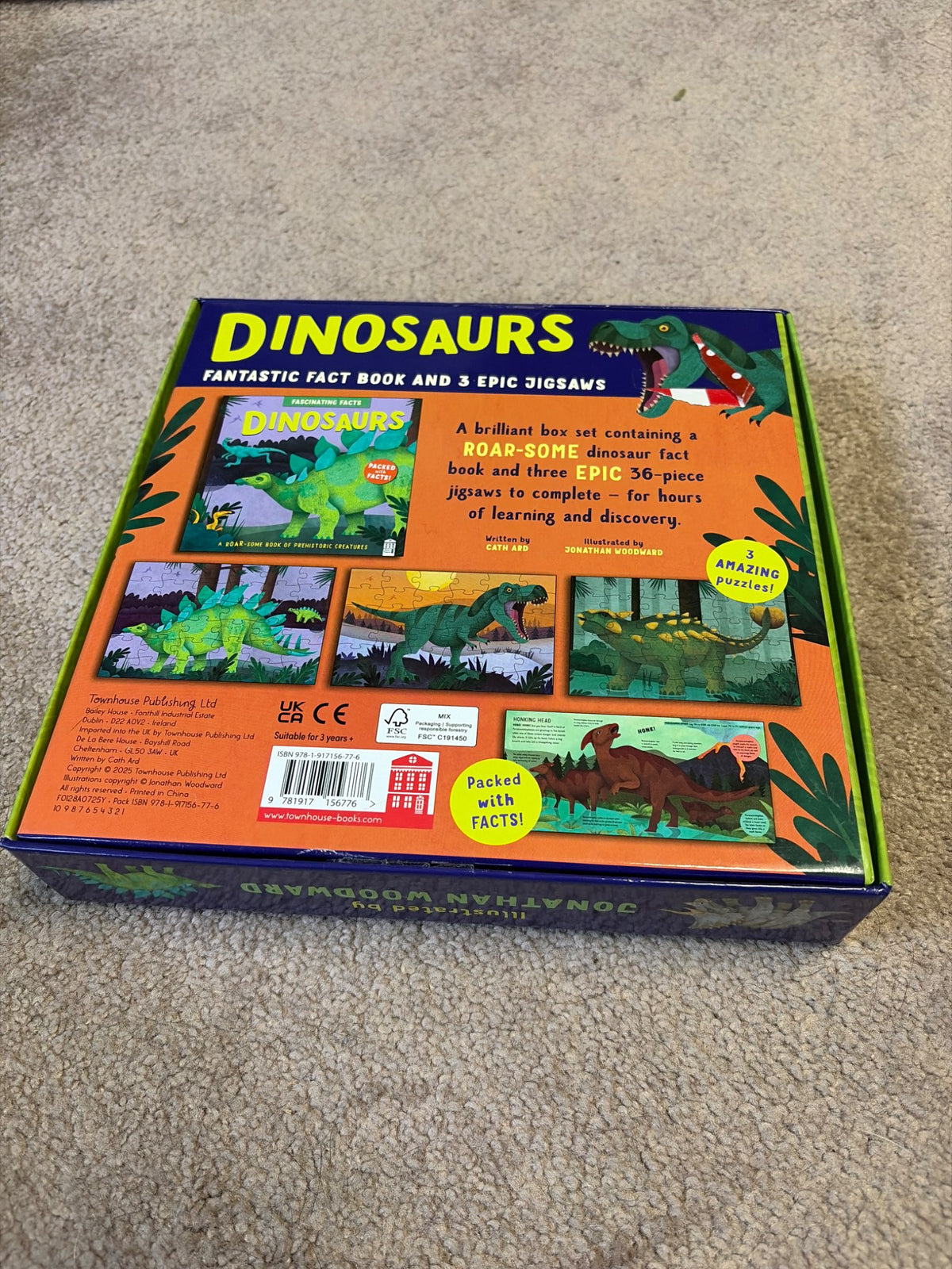 Dinosaur puzzles and fact book