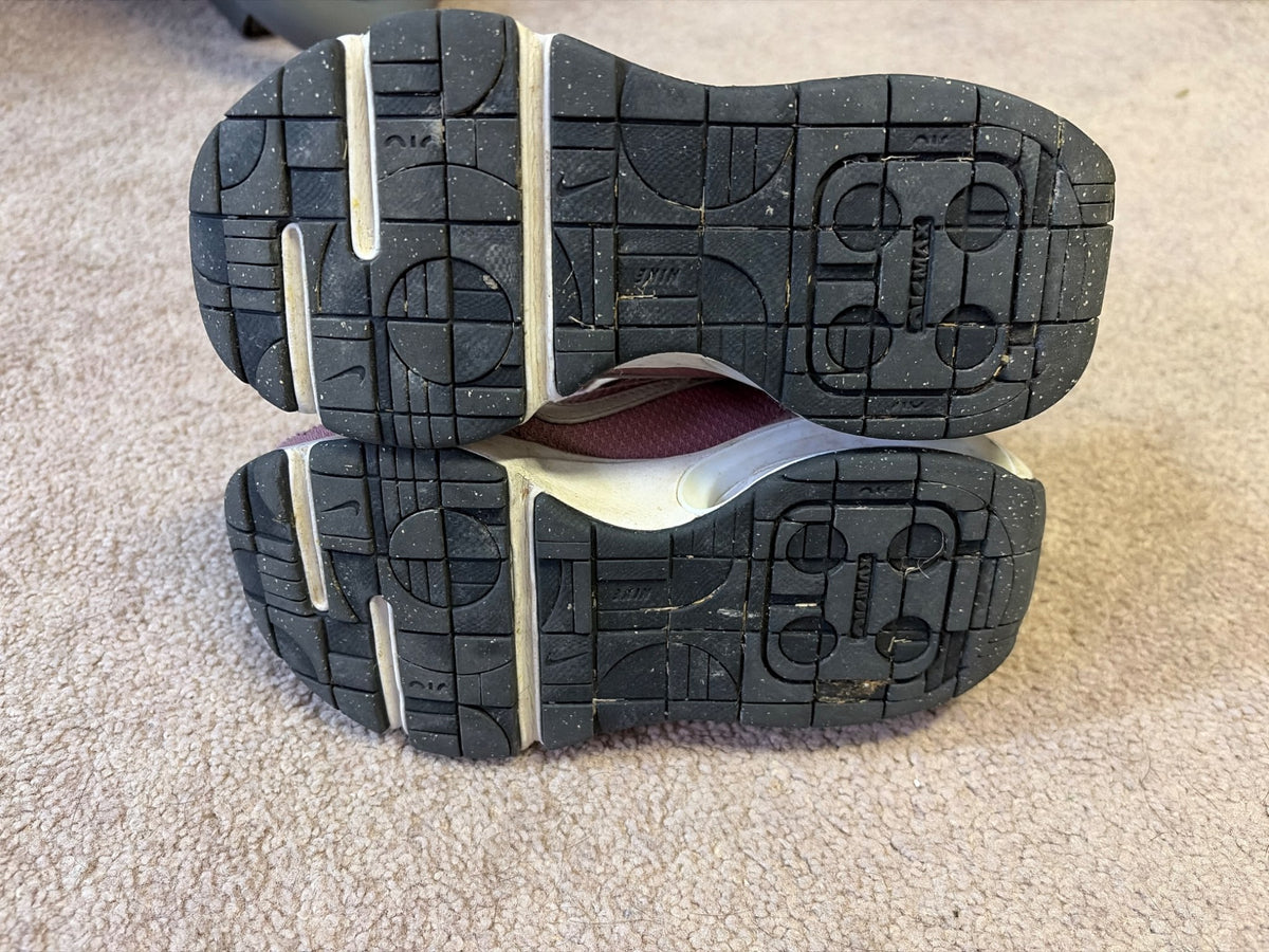 Girls air max Nike shoes size 11c , Shoes 11 (Toddler:2-4yr)