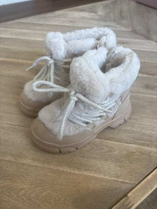 Zara Faux Fur Booties 9.5 , Shoes 9.5 (Toddler:2-4yr)