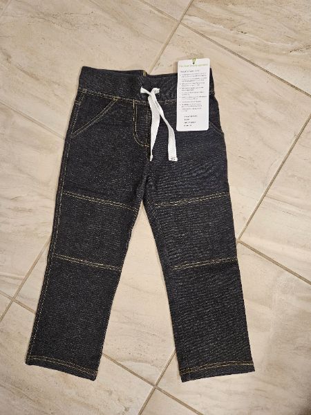 boys size 4 black pant, peekaboo bean