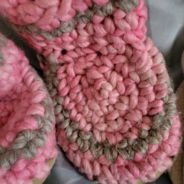 "Padraig" Cottage Slippers Pink