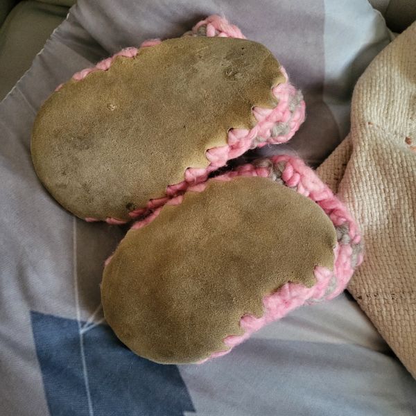 "Padraig" Cottage Slippers Pink