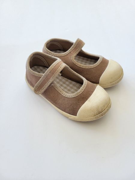 Zara suede mary jane shoes, taupe, Size EUR 22 (US 6.5), VGUC