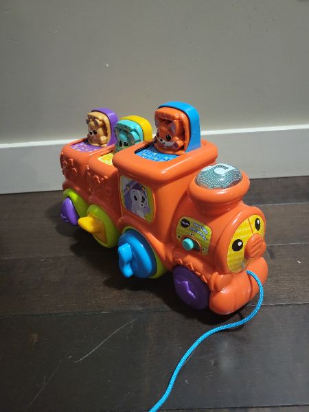 Pop and sing Animal Train