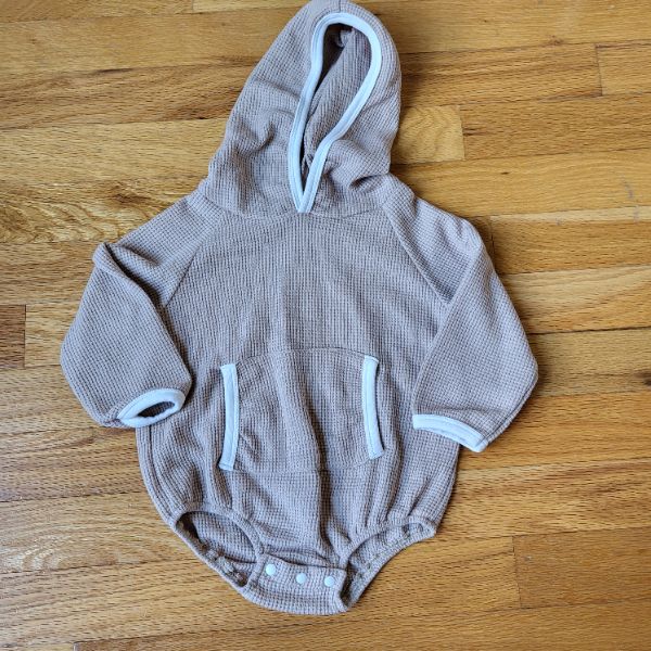 12-18M (80) Bubble-ish Onesie with Hood