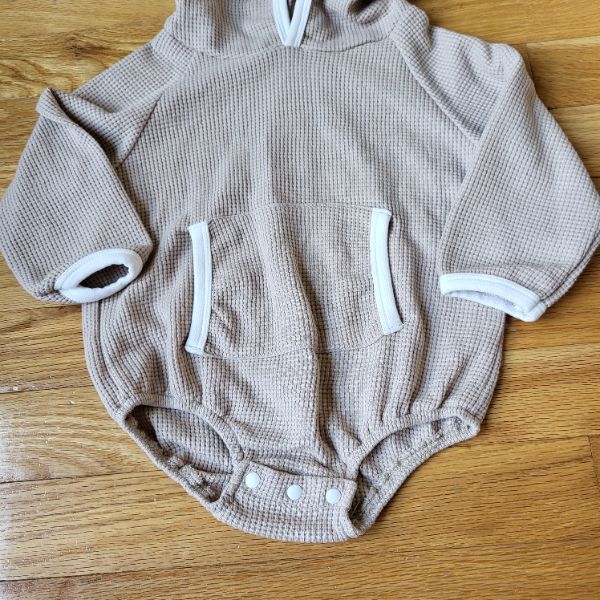 12-18M (80) Bubble-ish Onesie with Hood