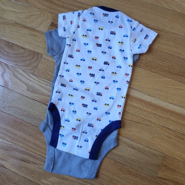 2 NWT Gerber Onesies 0-3M, Kids 3 Month (0-3M)