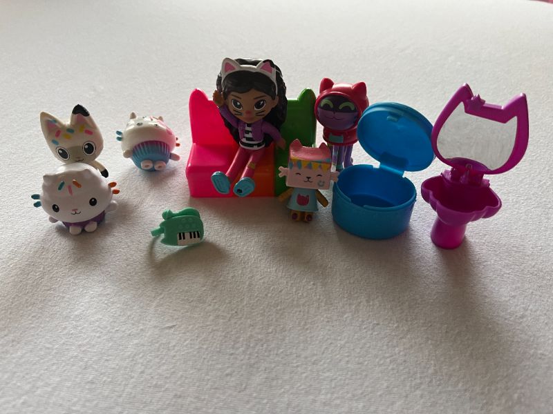 Gabby's Dollhouse Figurines, 10 peices