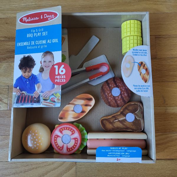 Melissa & Doug Wooden Grill Food Set