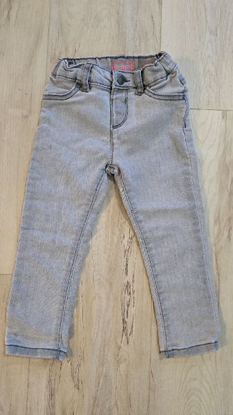 Used 2 sets of girls jeggings size 3, Kids 3T