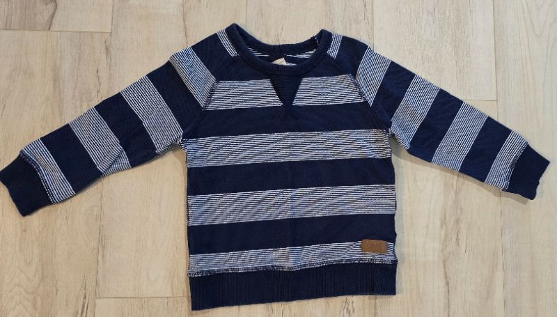 Used navy blue stripe boys sweater size 2 to 4 years old, Kids 2T