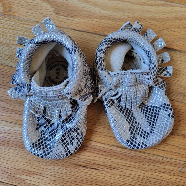 Freshly Picked Mocs Size 2, Shoes 2 (Baby: 0-12 mth)