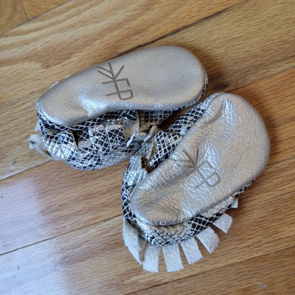 Freshly Picked Mocs Size 2, Shoes 2 (Baby: 0-12 mth)