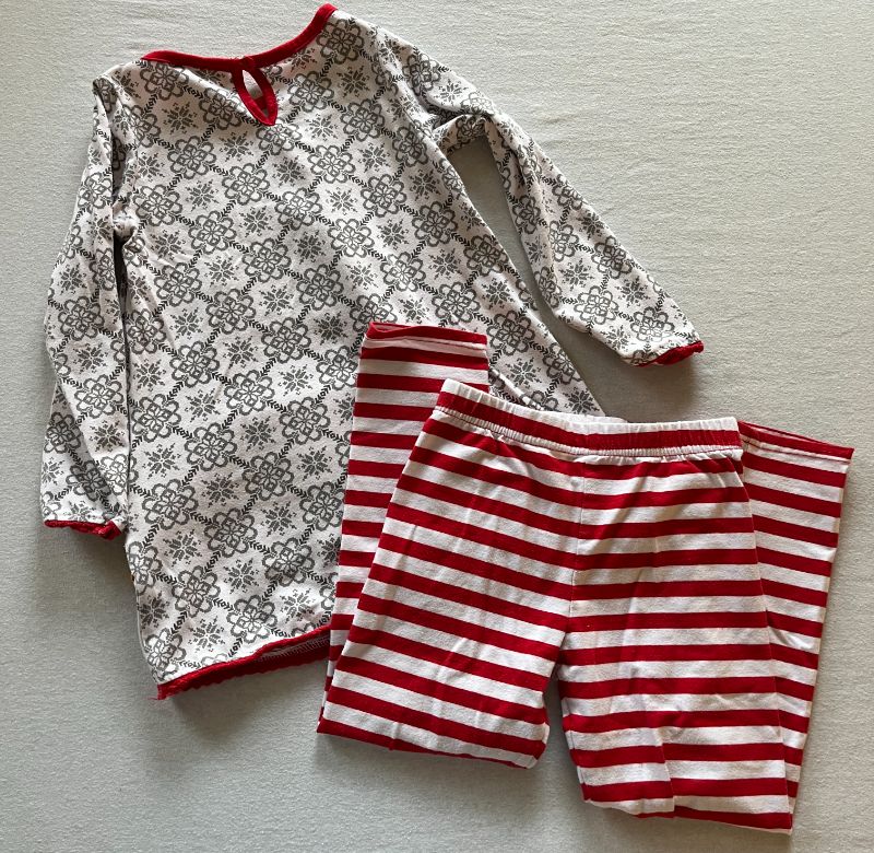 Emily Rose Christmas Outfit, Size 5, Kids 5/5T (extra small)