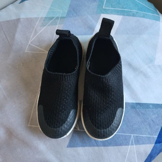 c8 Minimoc Black Shoes