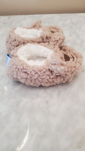 Super Soft Plush Teddy Slippers, Size 3 - 6 Months, Shoes 2.5 (Baby: 0-12 mth)