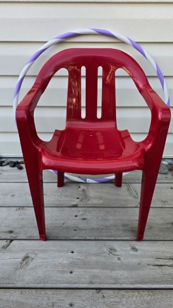 Toddler indoor / outdoor chair and hula hoop