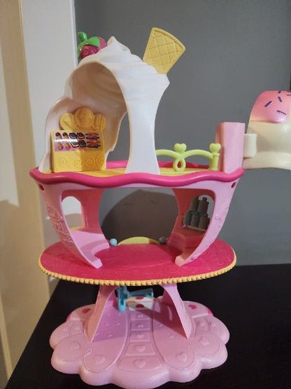 My Little Pony collection with 4 sets, 20+ ponies and accessories!