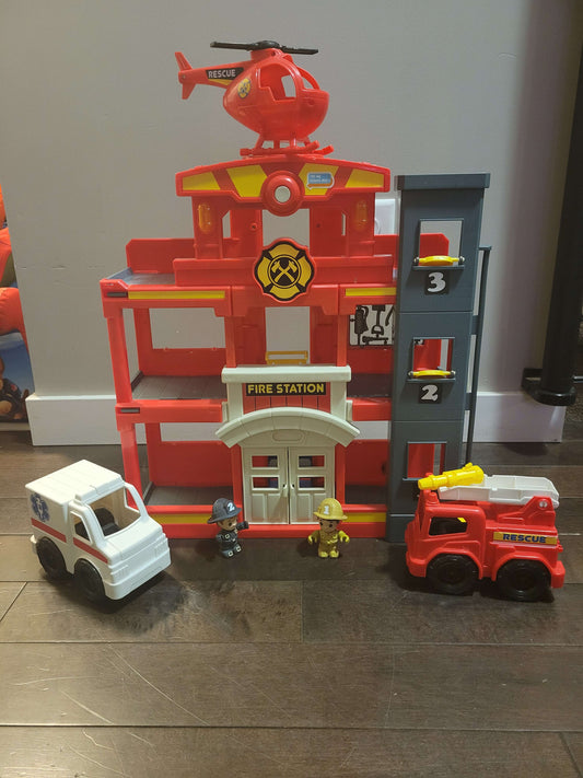Fire station toy set