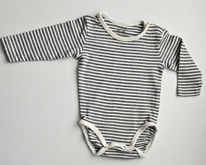 Black & White Striped, Long-Sleeved Onesie Top, H&M, 2-4M, Kids 6 Month (3-6M)