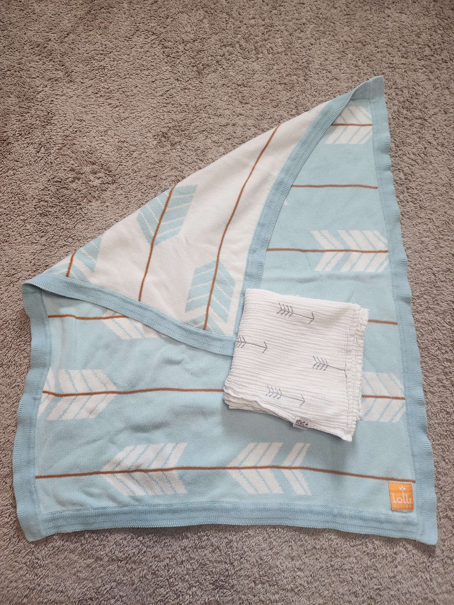 Arrow design Baby Blanket Bundle MSRP $64.99